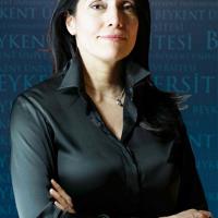 naime-esra-akin