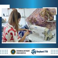 tekstil-ve-moda-tasarimi-bolumunden-sevimli-patilere-yastik-1