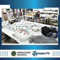 tekstil-ve-moda-tasarimi-bolumunden-sevimli-patilere-yastik-4