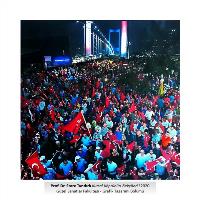 EmreTandırlı2KutsalKöprününBekçileriI2020Tuvalüzerinekolajtekniği40x40cmGSFGrafikTasarımBölümü