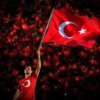 06-emre-tandirli-sanli-alsancagi-tasiyan-koca-yurekli-genc-2021-dijital-fotograf-fotomanipulasyon-teknigi-beykent-universitesi
